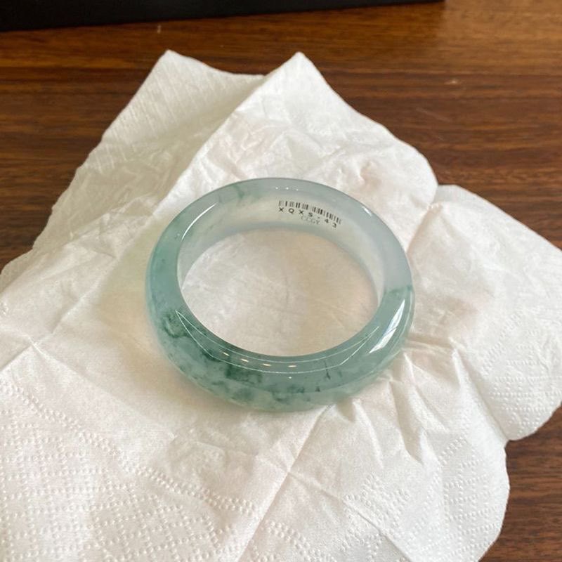 Pulsera de Jadeíta Birmana de  - The Jewelry & Watches reseña y precio