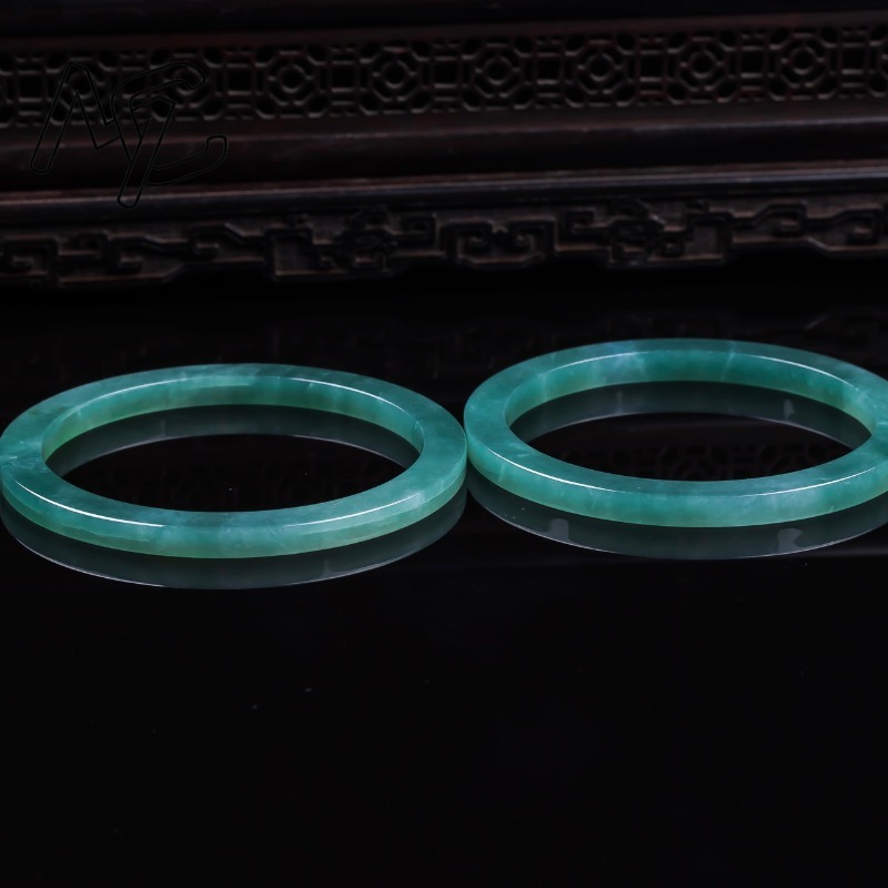 Pulsera de Esmeralda Natural B - The Jewelry & Watches reseña y precio