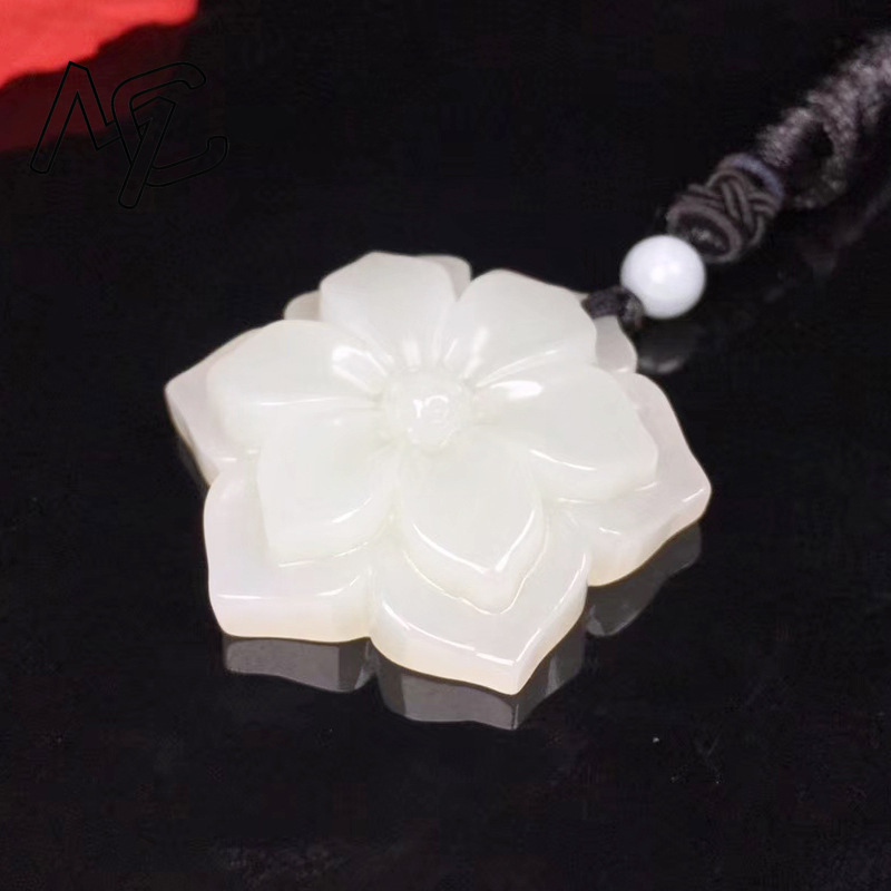 Colgante de flor Pentagonal de - The Jewelry & Watches reseña y precio