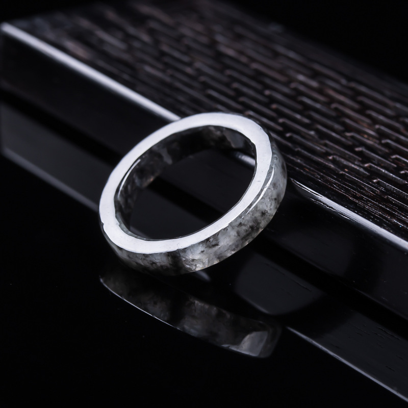 Anillo de jadeíta negra birman - The Jewelry & Watches reseña y precio